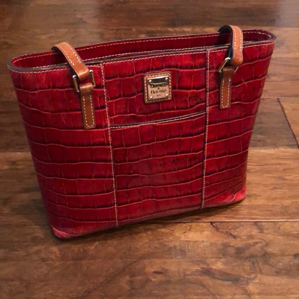 Dooney & Bourke
